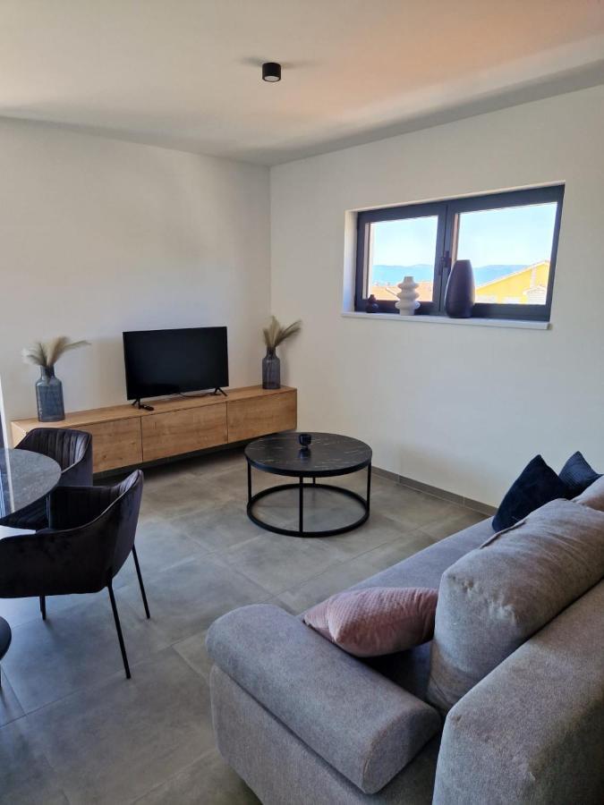 Apartments Terra Sun With Private Pool Or Jacuzzi Нивице Экстерьер фото