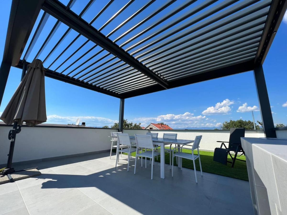 Apartments Terra Sun With Private Pool Or Jacuzzi Нивице Экстерьер фото