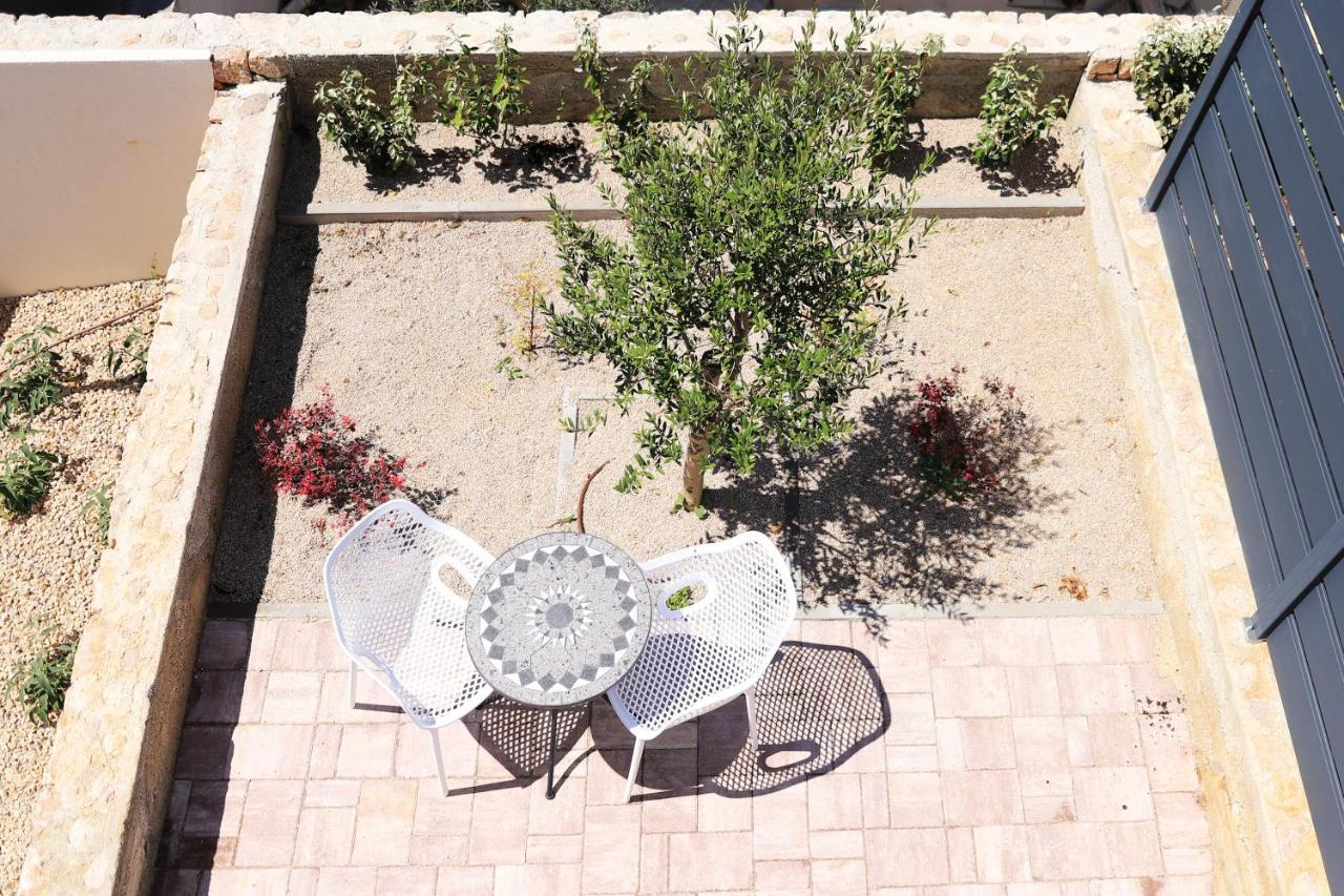 Apartments Terra Sun With Private Pool Or Jacuzzi Нивице Экстерьер фото