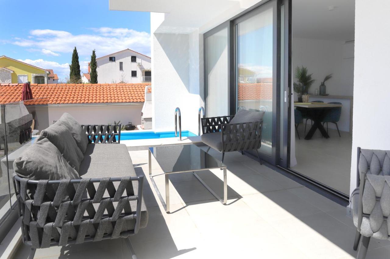 Apartments Terra Sun With Private Pool Or Jacuzzi Нивице Экстерьер фото