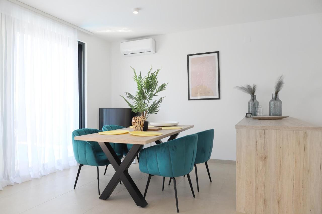 Apartments Terra Sun With Private Pool Or Jacuzzi Нивице Экстерьер фото